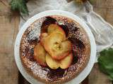 Gâteau renversé aux pommes, noix, & huile d'olive
