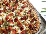 Pizza - Courgette râpée, Mozzarella, Jambon fumé, Tomates cerises
