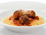 Spaghetti, boulettes et sauce tomate