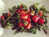 Salade de roquette et ses fraises