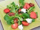 Salade de mâche, chèvre  et fraises