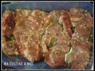 Marinade au citron pour cotes de porc au barbecue