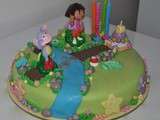 Gâteau 3D Dora l'exploratrice à la confiture de fraises