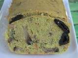 Cake salé sans gluten ni lactose, au jambon de Bayonne, olives et aubergines à l' huile d'olive et à la polenta de riz Exquidia