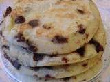 Pancakes à la farine de noix de coco, banane et pépites de chocolat sans gluten et sans lactose
