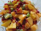 Salade de fruits d'hiver à la cannelle, au lucuma et aux baies de Goji