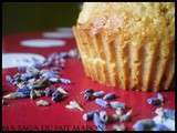 Muffins au son d'avoine aromatisés à la lavande
