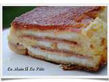 Pudding de pain à la béchamel, jambon et gouda