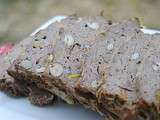 Terrine de magret de canard aux pistaches et aux noisettes