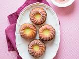 Petits gâteaux aux amandes, biscuits roses de Reims & coeur chocolat blanc