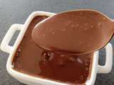 Sauce au chocolat facile en 3 étapes ! - maPatisserie.fr