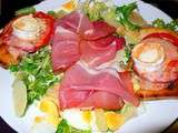 Salade fruitée avec son jambon de parme et gratiné de chèvre sur son toast
