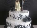 Wedding Cake  Gothique  en Pâte à Sucre