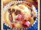 Muffins aux pralines roses et pépites de chocolat