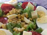 Salade de mâche à la noisette, tomate maïs et cubes de beaufort pour un été indien