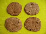 Cookies crus cacao coco sarrasin chia avec pommes, dattes, raisins, noix, noisettes (diététiques, sans gluten, riches en fibres)