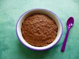 Gâteau cru cacao cannelle au soja et au psyllium (diététique, hyperprotéiné, sans beurre ni oeuf ni sucre, très riche en fibres)