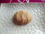 Gâteau de Pâques cru à la noix de coco avec son d'avoine et psyllium (diététique, protéiné, sans sucre ni oeuf, riche en fibres)