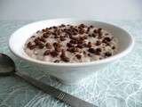 Risotto de konjac au yaourt de soja et aux mini-crisps hyperprotéinés chocolatés pour seulement 180 calories