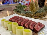 Filet de bœuf blanc bleu rôti au poivre vert et poireaux de Cyril Lignac dans Tous en cuisine
