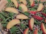 Salade de haricots verts et nectarines, sauce au sésame