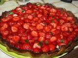 Tarte aux fraises sur crème patissière à la fêve tonka et pate sablée au pralin