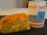 Gâteau au yaourt, pommes et noix de coco