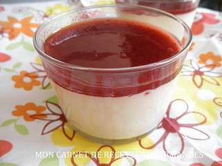 Pana cotta aux coulis de fruits rouges sans gelatine