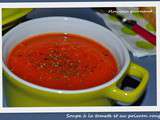 Soupe à la tomate et au poivron rouge
