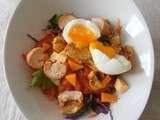 Salade mixte chou rouge, carotte, poulet curry, œuf mollet, gouda, mimolette