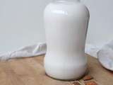 How to make almond milk at home // Comment faire du lait d'amande maison