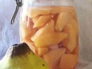 Conserves de coings au sirop
