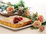 Crumble/Cake aux cerises, fraises, framboises, kiwis....Un délice