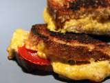 Grilled Cheese au fromage pimenté, bacon & tomate