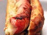 Hot dogs à la saucisse fourrée fromage bacon
