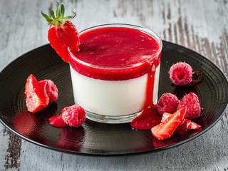 Panna cotta au coulis de fruits