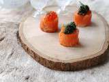 Petits rouleaux de saumon fumé aux pommes de terre et au caviar