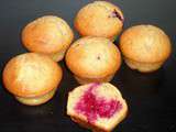 Muffins vanille coeur framboise (option : glaçage chocolat blanc pistache)
