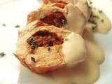 Poitrines de poulet farcies au pesto, sauce aux fromages