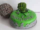 Gâteau Hulk en pâte à sucre au thermomix ou sans (gâteau chocolat, ganache chocolat carambar) - Sweet Table Hulk