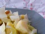 Salade d'endive, pomme, raisins secs ♦ vinaigrette à l'huile de noix