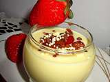 Dessert - Verrines de crème anglaise aux fraises et caramel au beurre salé Raffolé