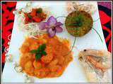 Gambas sauce colombo, accompagnées de nouilles Japonaise et de pavés de légumes
