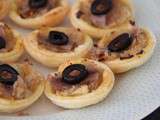 Mini tartelettes fines aux oignons et aux anchois - façon pissaladière