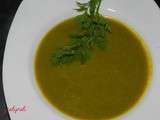 Potage aux fanes de carottes-carottes et courgette