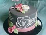 Gâteau gris et rose, et gâteau ballon de foot