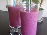 Smoothie aux fruits rouges