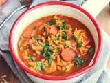 Soupe de pâtes, carottes et champignons au curry