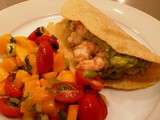 Tacos sans gluten aux crevettes et guacamole servi avec salsa de mangue - Défi Street Food