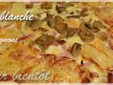 Pizza blanche au Maroilles, champignons et aux lardons émincés